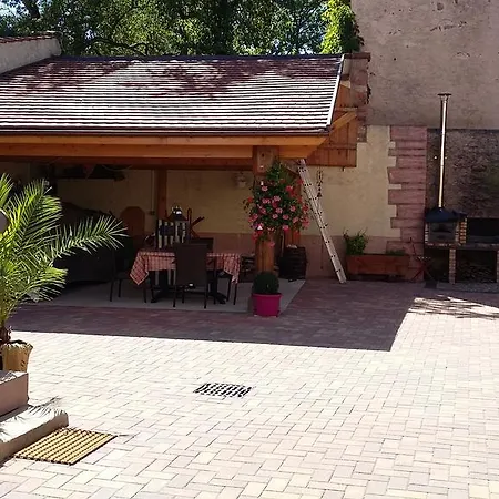 Dans Cite Medievale *