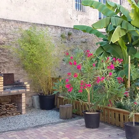 בית נופש Dans Cite Medievale